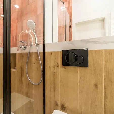 Riva By Oneapartments Апартаменти *